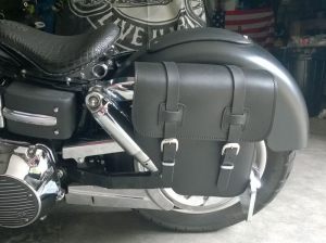 Sacoche Myleatherbikes Harley Dyna Fat bob_87